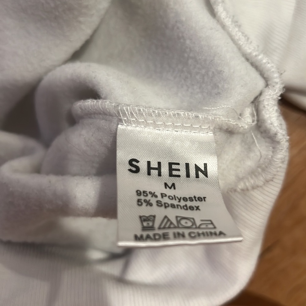 SHEIN white pullover - Picture 3 of 4
